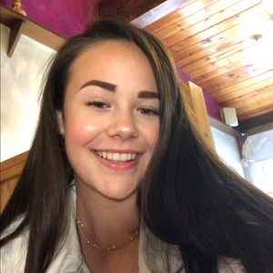 Meet your Posher, Andie